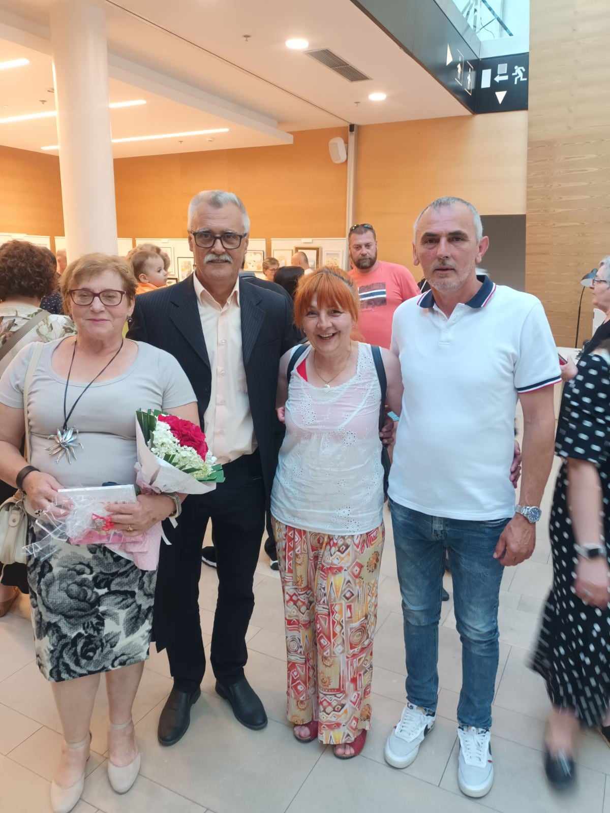 06.06.2024. -U Gradskoj knjižnici otvorena izložba „Crtanje u pokušaju”