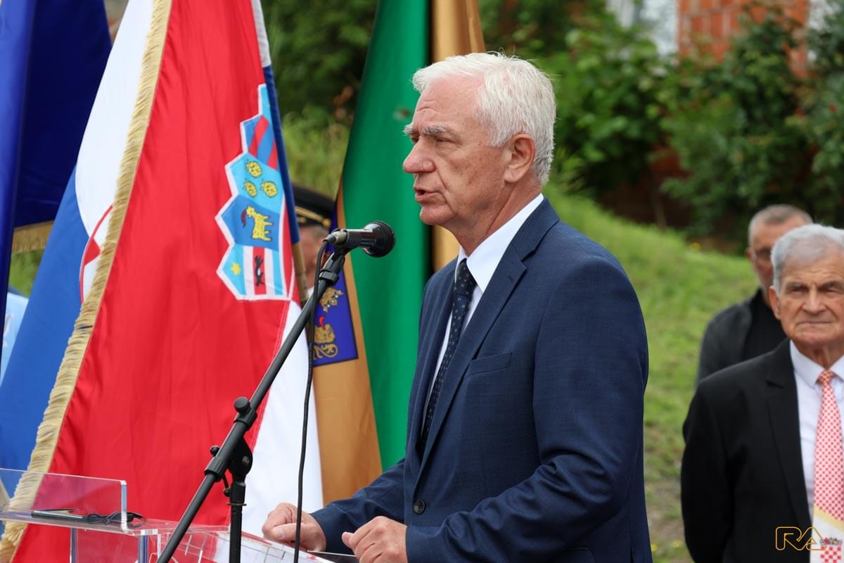 Sličica 2